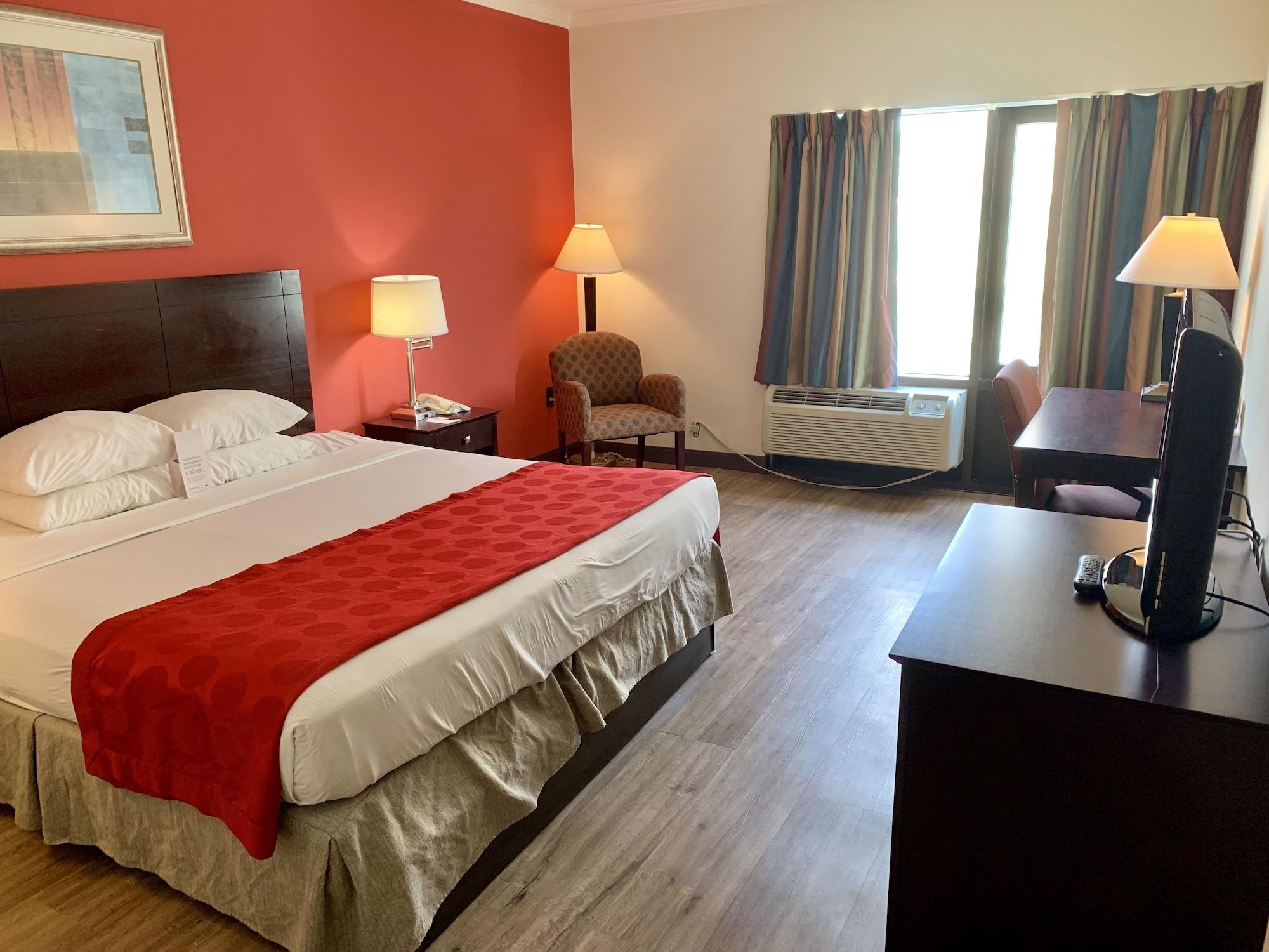 Ramada By Wyndham Newark/Wilmington Hotel Екстериор снимка