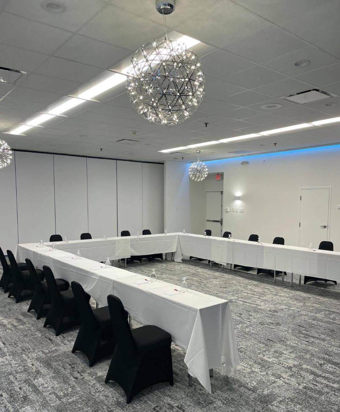 Ramada By Wyndham Newark/Wilmington Hotel Екстериор снимка